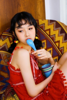 肘井美佳